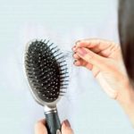 راه و روش صحیح تمیز کردن برس مو