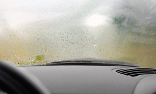 3 روش جالب برای جلوگیری از بخار کردن شیشه های خودرو در فصل سرما